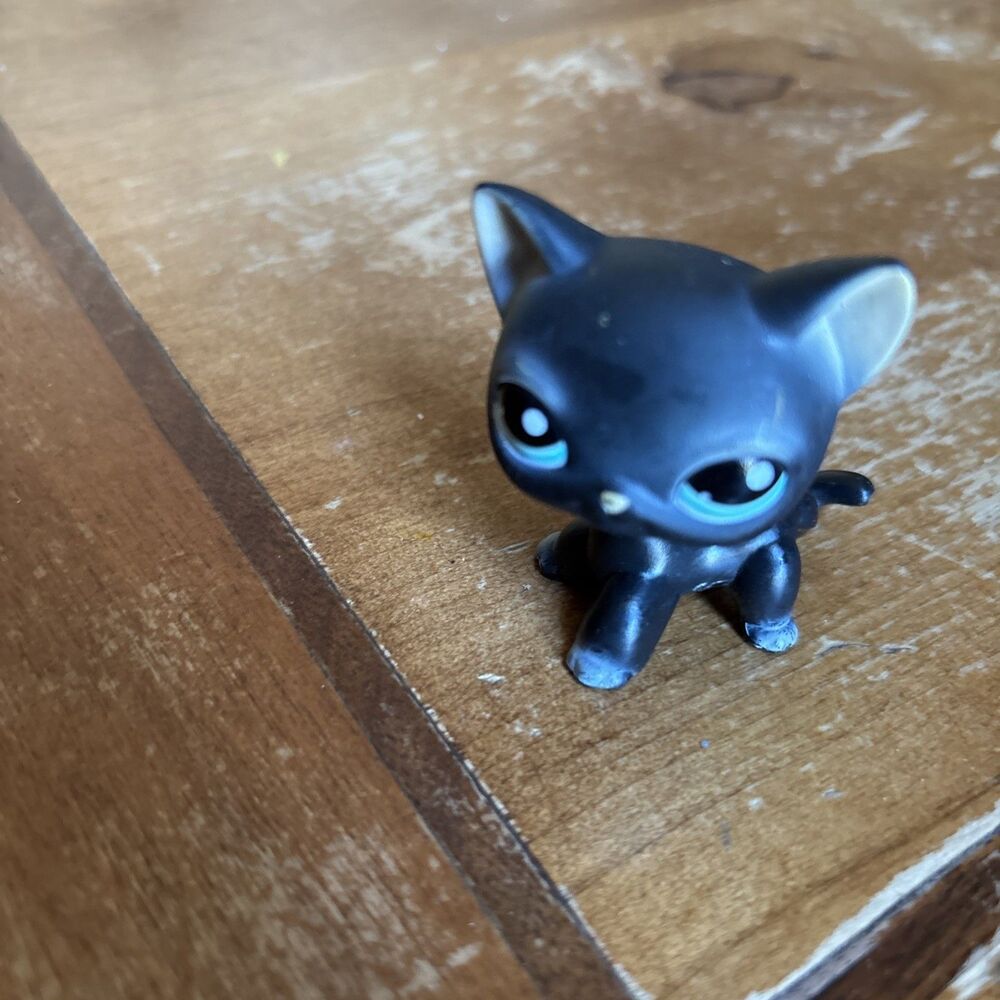 Littlest Pet Shop LPS #994 Black Shorthair Cat Blue Eyes Authentic Hasbro